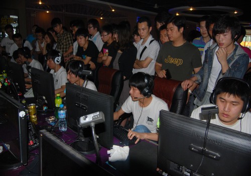 EDG更博：我们会不断反思 全力争取在之后的比赛中打出更好的发挥