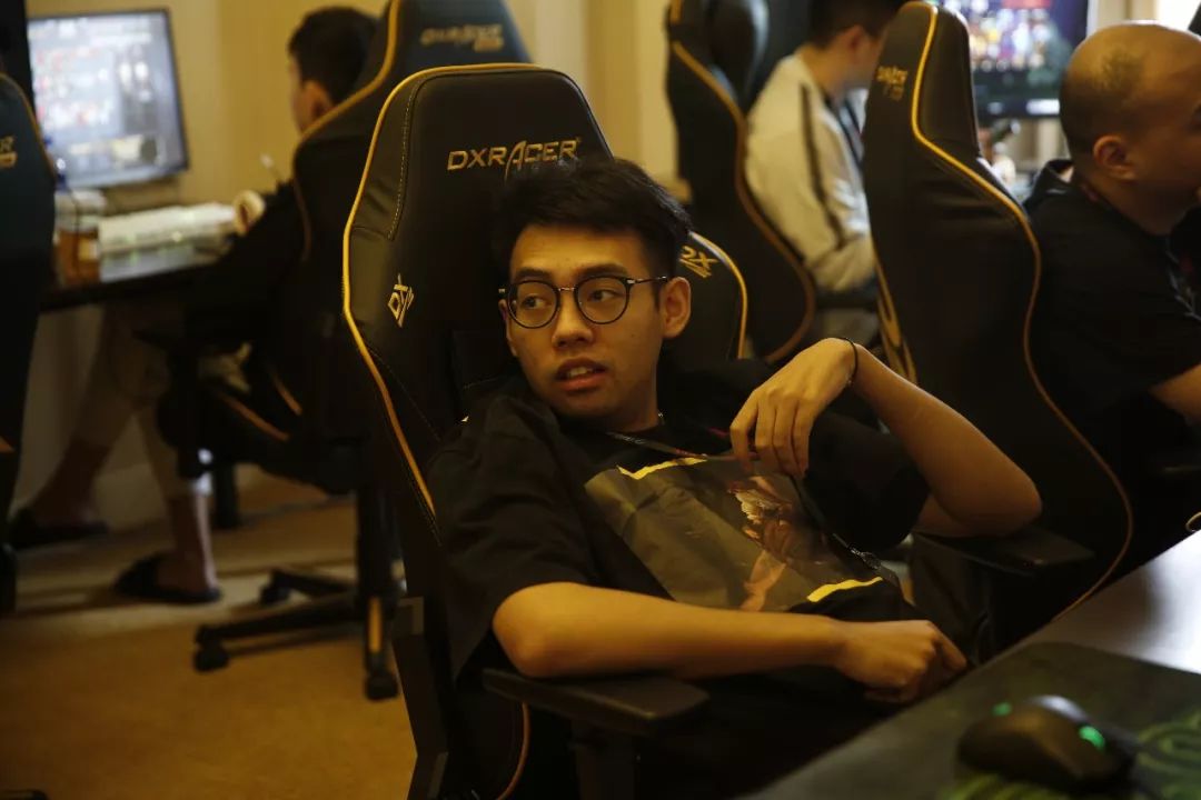 【战报】2021KPL春季赛常规赛第一轮W4D2，武汉eStarPro 1-3 南京Hero久竞